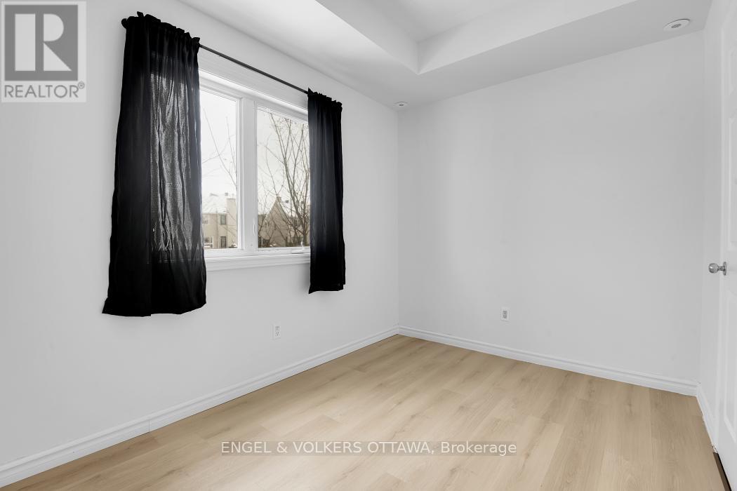 House for Rent in Ottawa – 5 – 165 WATERBRIDGE DRIVE, Ottawa – By Peter Sagos - Image 13