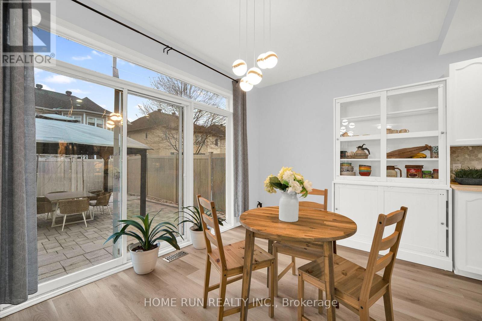 10 PAVONA STREET - 21