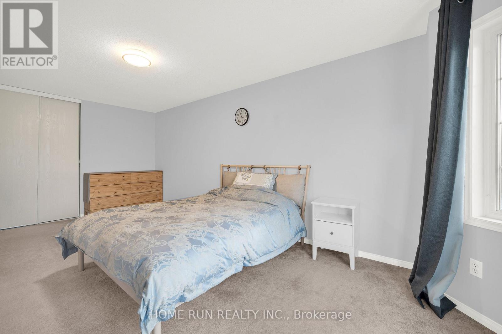10 PAVONA STREET - 26