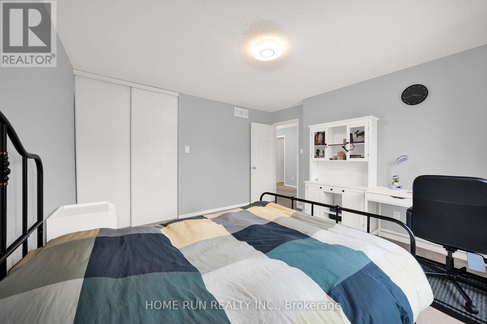 10 PAVONA STREET - 31