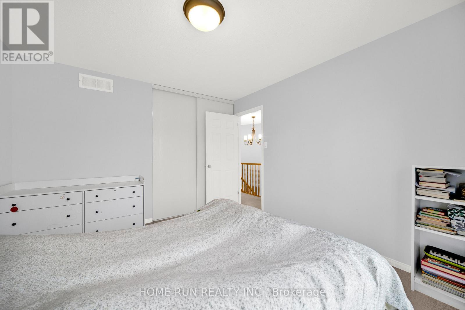 10 PAVONA STREET - 35