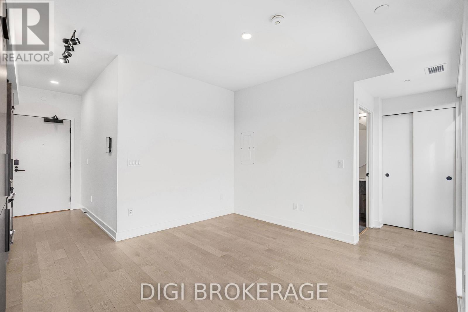 House for Rent in Ottawa – 1001 – 560 RIDEAU STREET, Ottawa – By Peter Sagos - Image 11