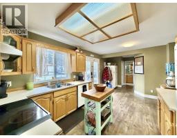 4745 Anzeeon Road, 108 Mile Ranch, BC V0K2Z0 Photo 15