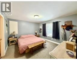 4745 Anzeeon Road, 108 Mile Ranch, BC V0K2Z0 Photo 18