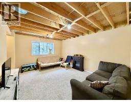 4745 Anzeeon Road, 108 Mile Ranch, BC V0K2Z0 Photo 27