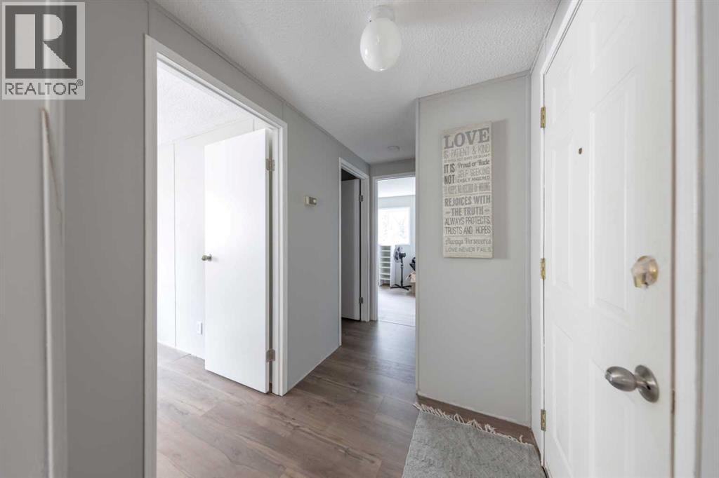 210 1 Street E - 27
