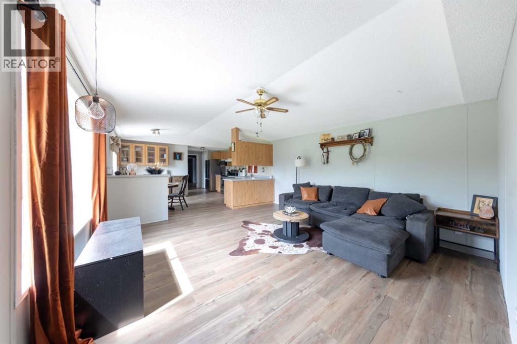 210 1 Street E - 5