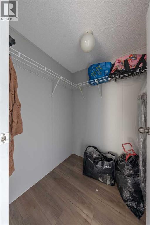 210 1 Street E - 23
