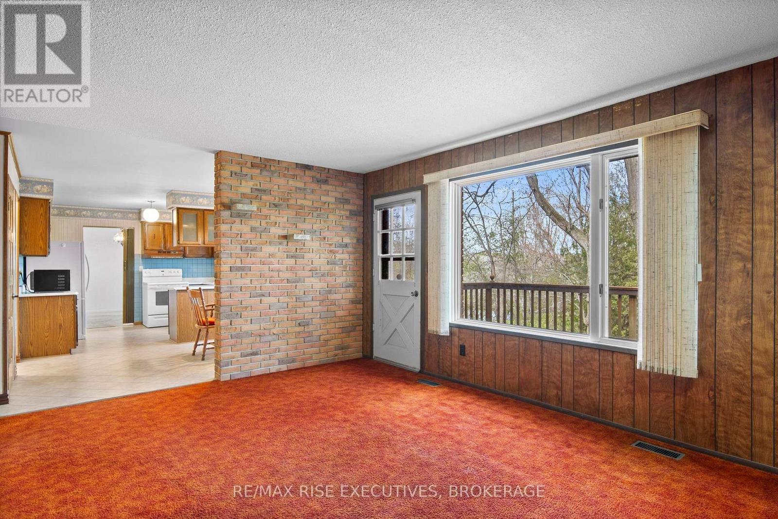 899 SAFARI DRIVE - 18