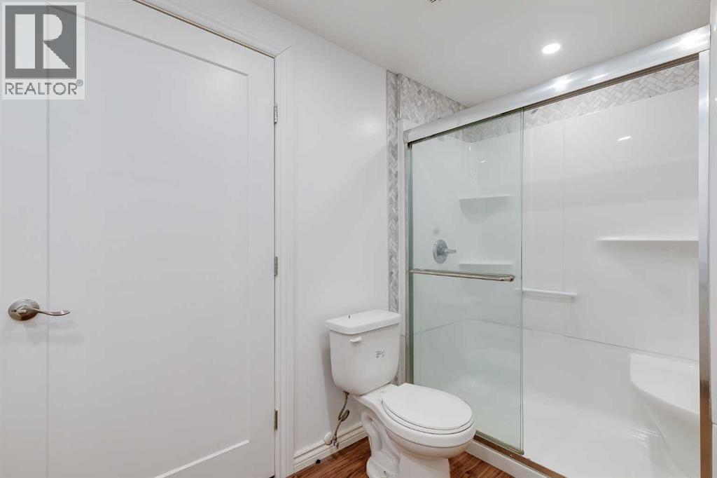 513 Memorial Avenue - 25