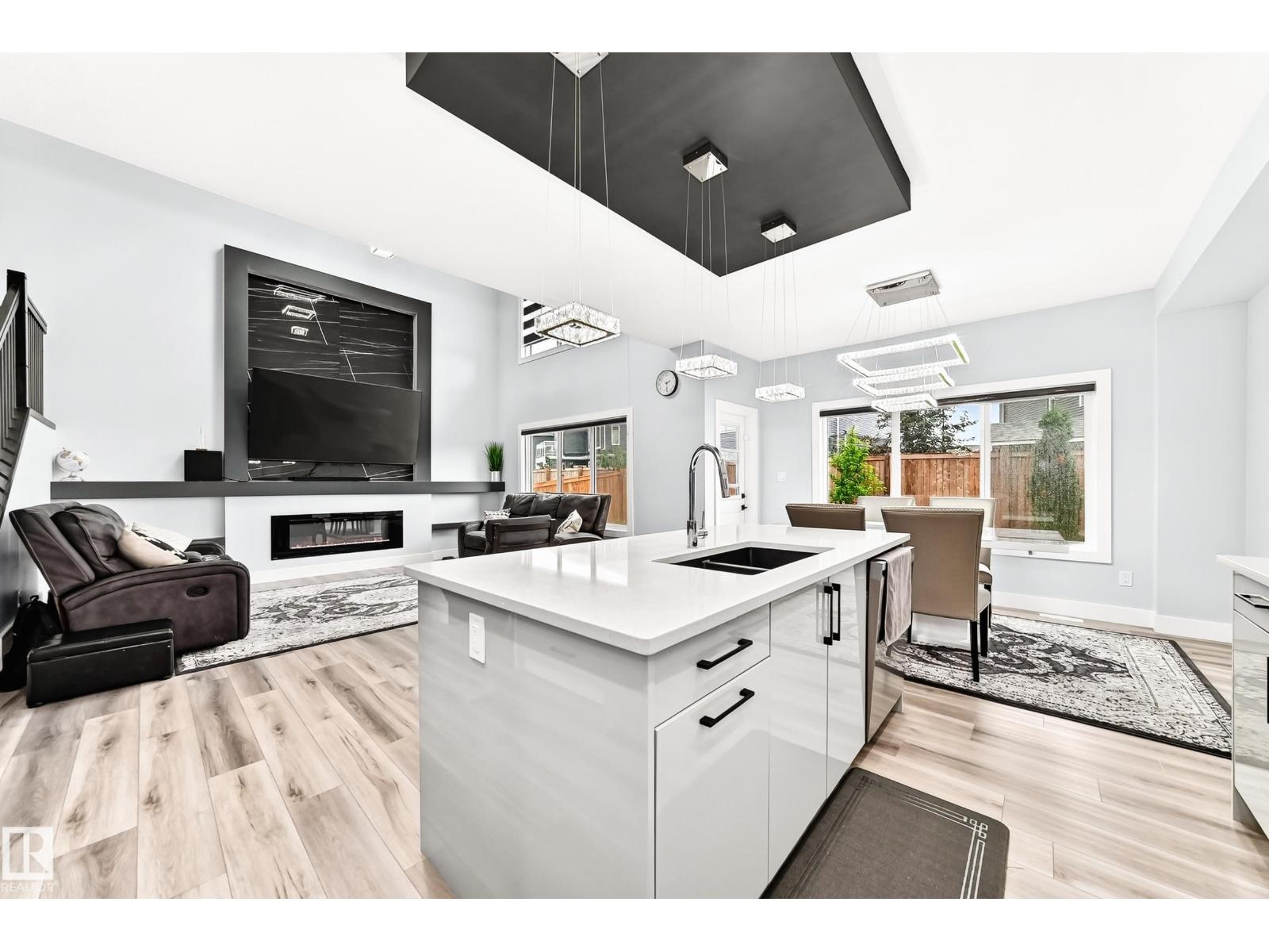 3207 160 ST SW - 12