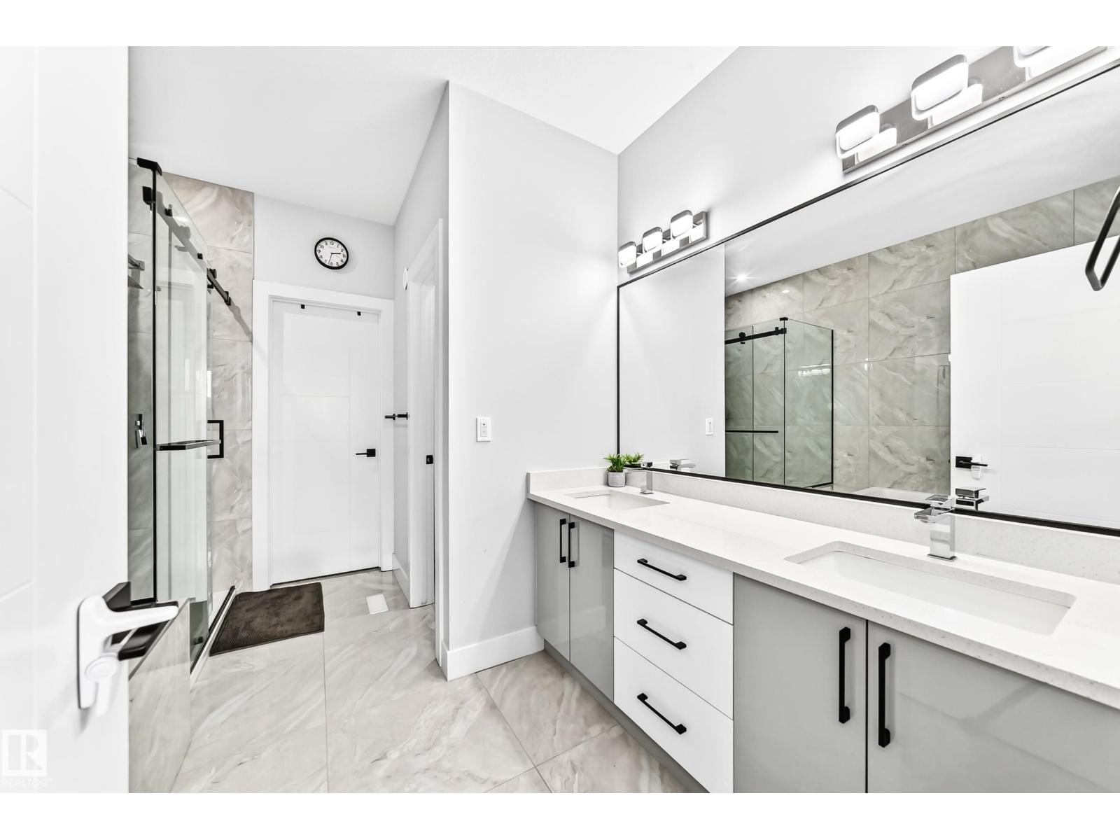 3207 160 ST SW - 35