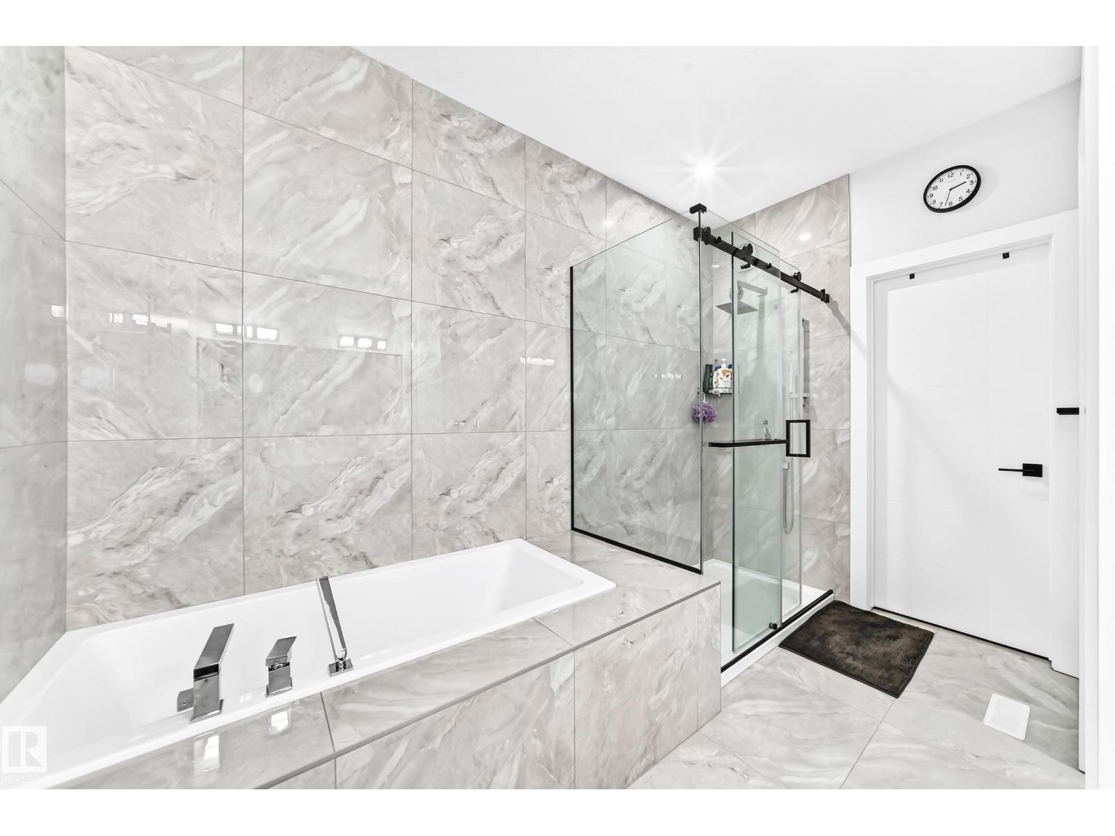 3207 160 ST SW - 36