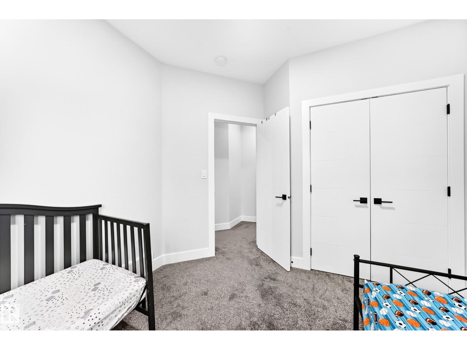 3207 160 ST SW - 41