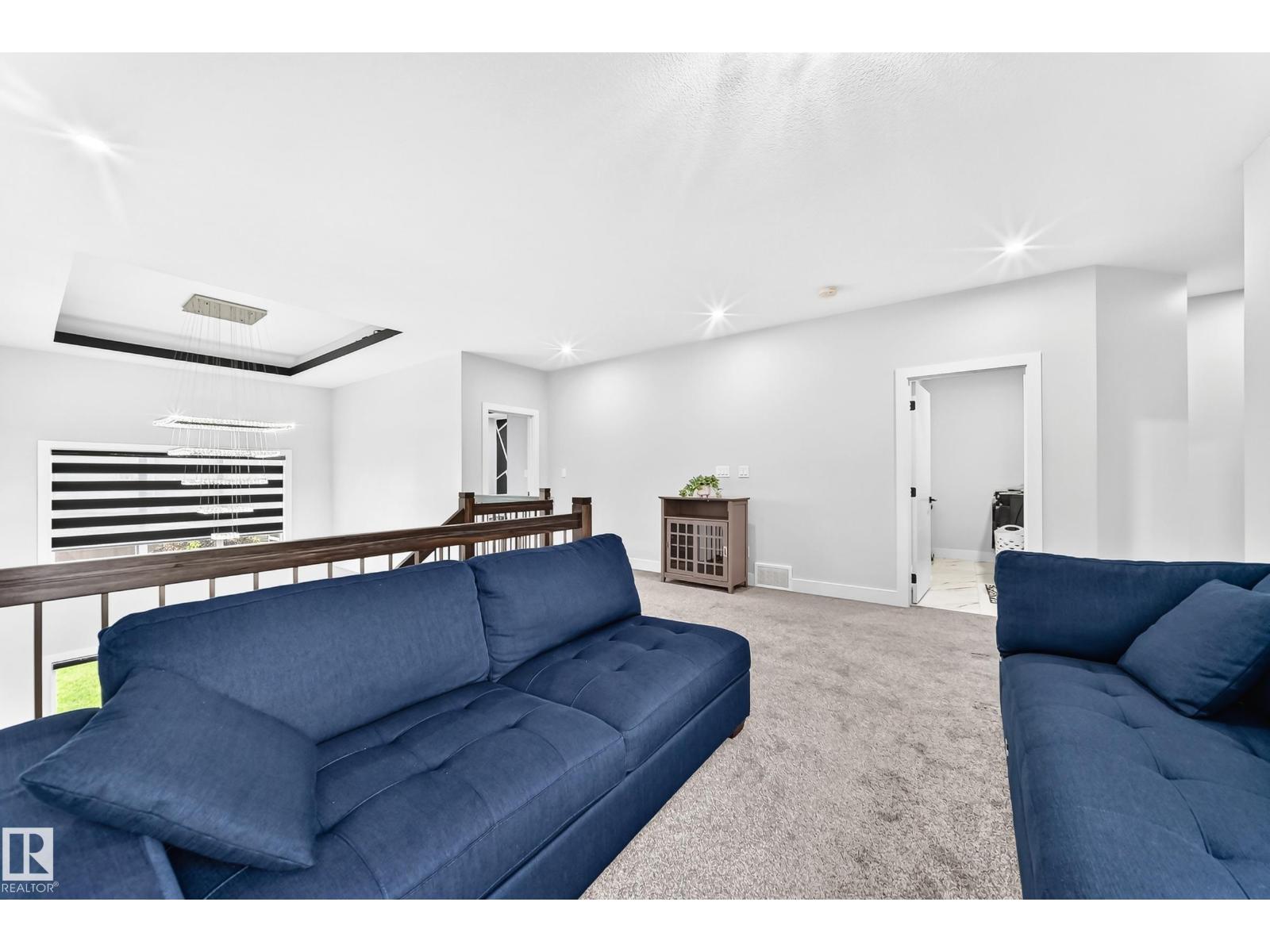 3207 160 ST SW - 52