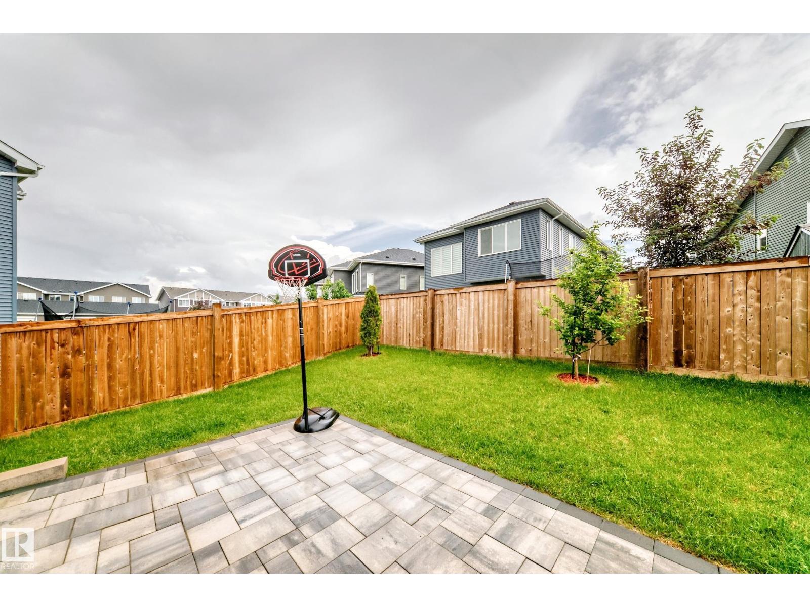 3207 160 ST SW - 62