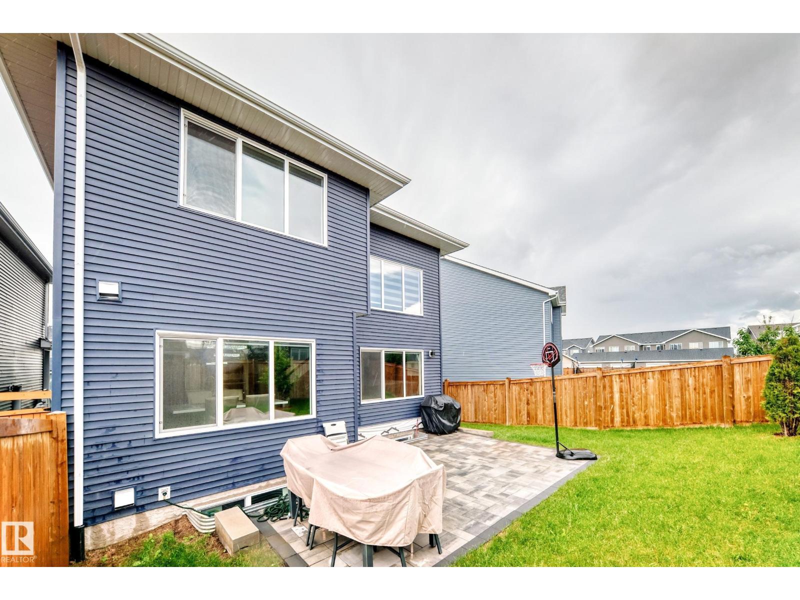 3207 160 ST SW - 66