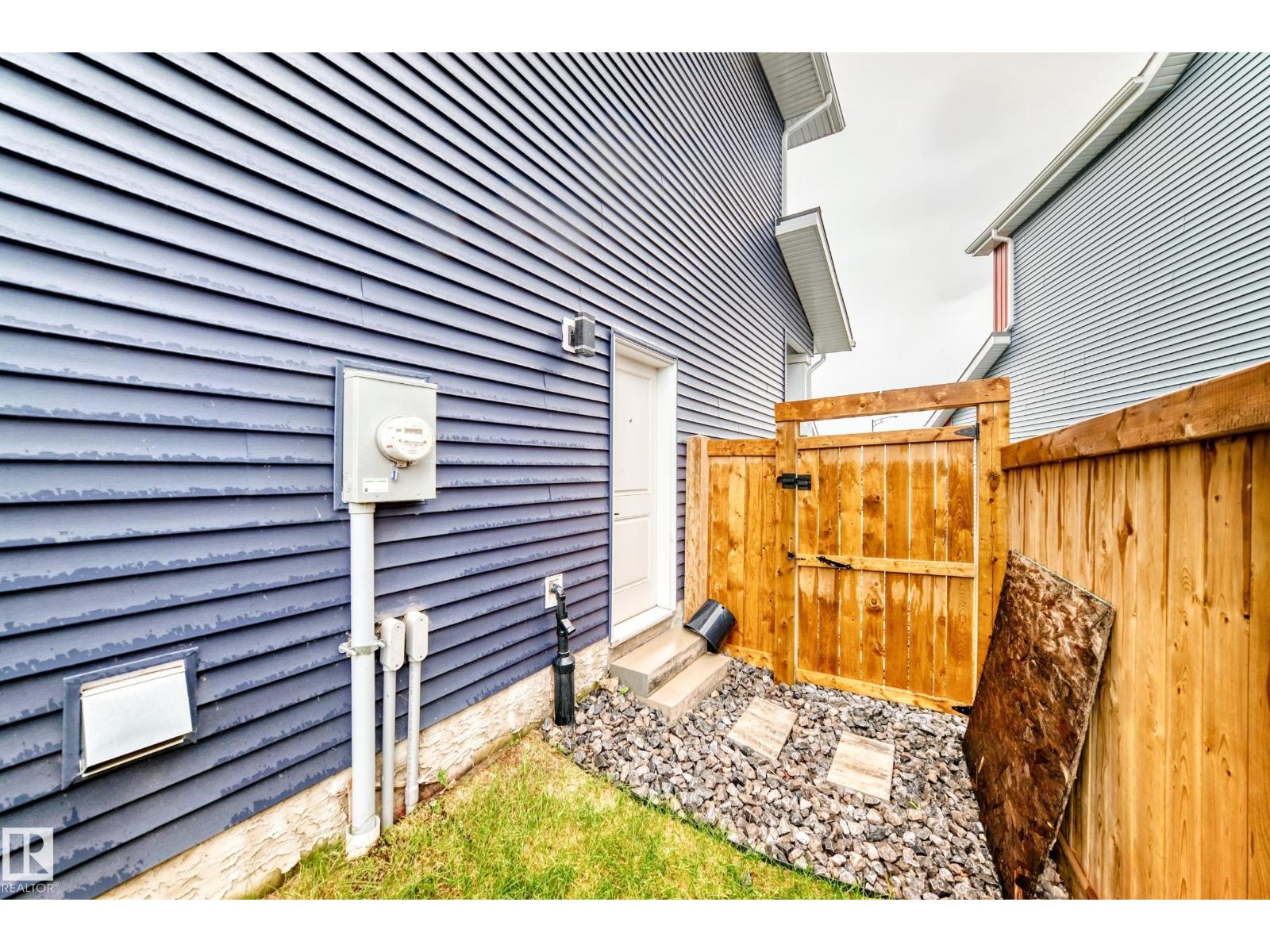 3207 160 ST SW - 67