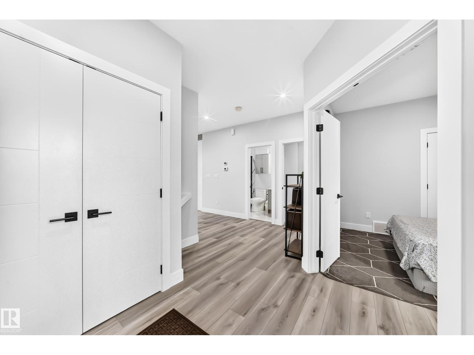 3207 160 ST SW - 7