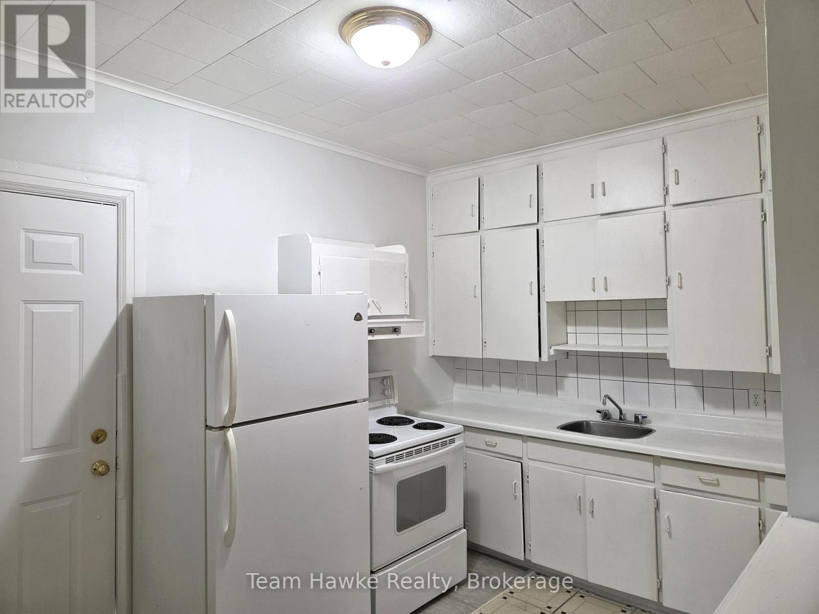 405 DOMINION AVENUE - 11