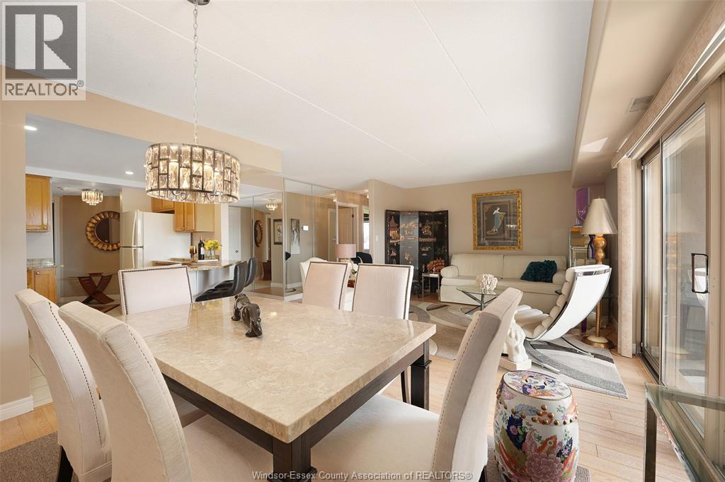 #315 310 VILLAGE GROVE DRIVE - 12