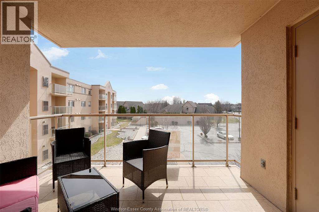 #315 310 VILLAGE GROVE DRIVE - 24