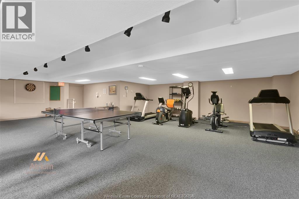 #315 310 VILLAGE GROVE DRIVE - 33