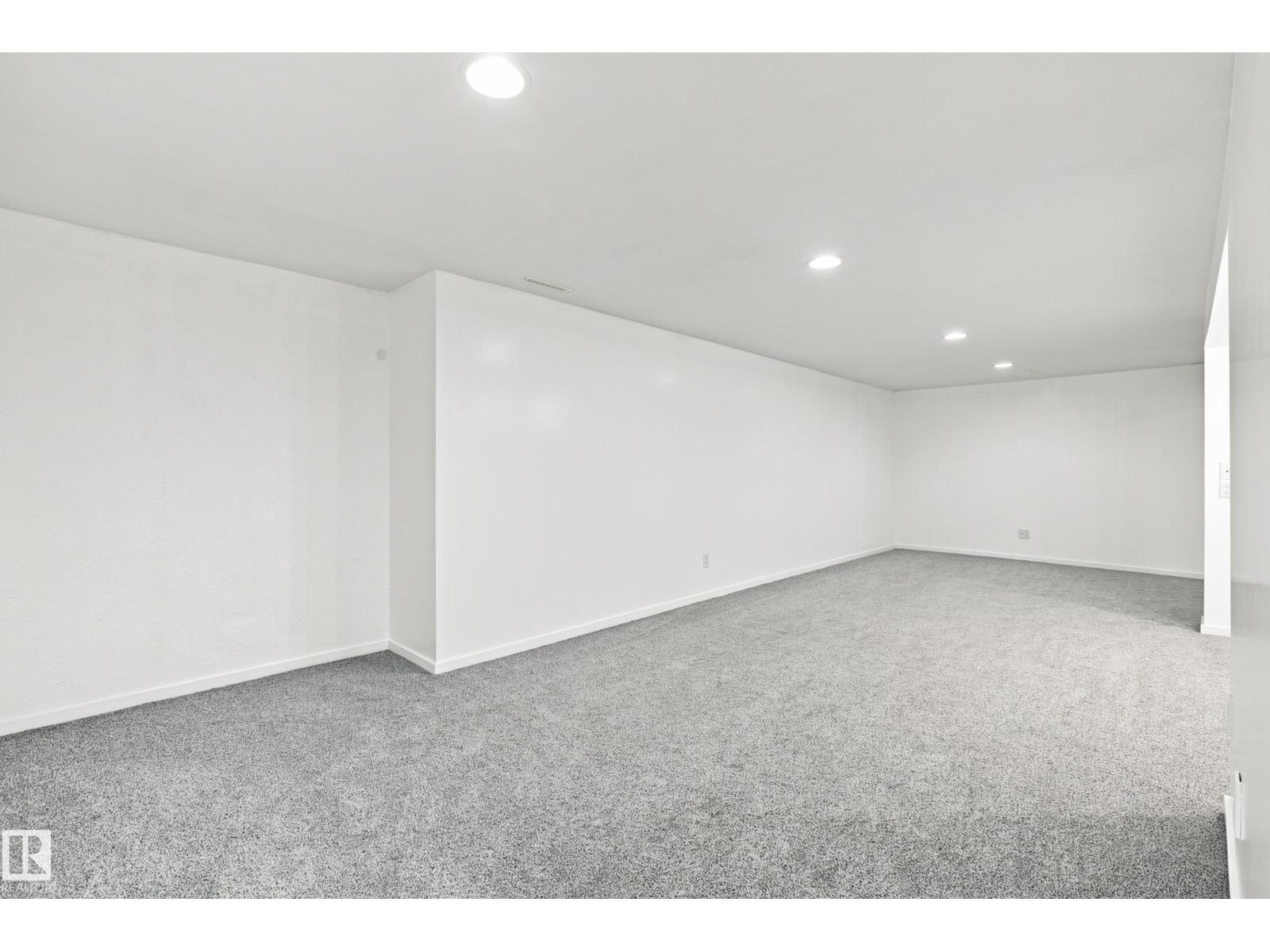2 MORELAND RD — photo 26