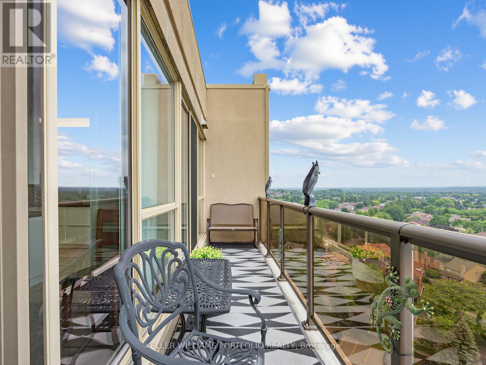 #PH208 2 WESTNEY ROAD N - 28