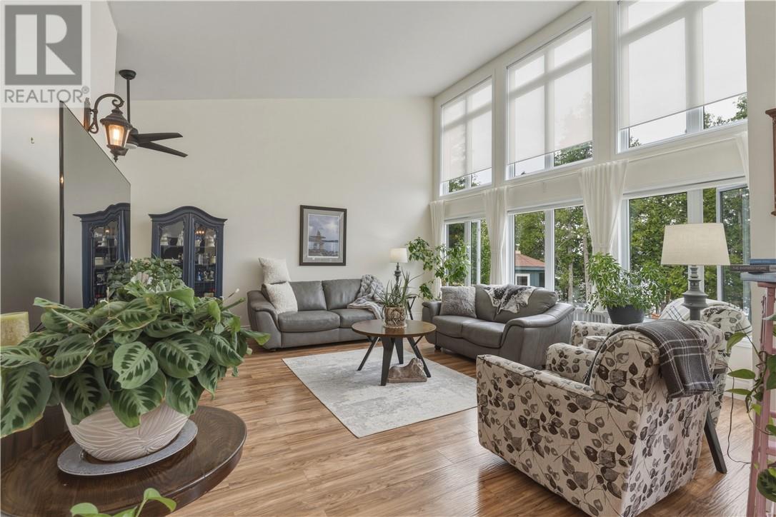 1386 Bay Estates Road S - 11