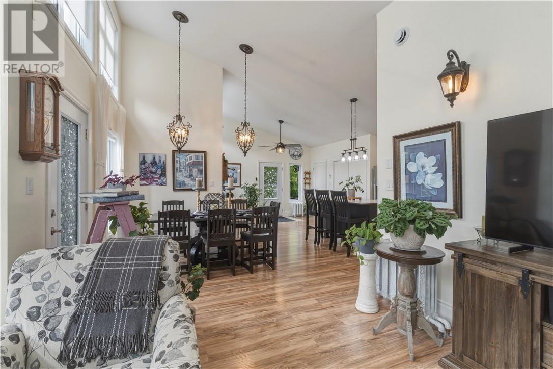 1386 Bay Estates Road S - 13