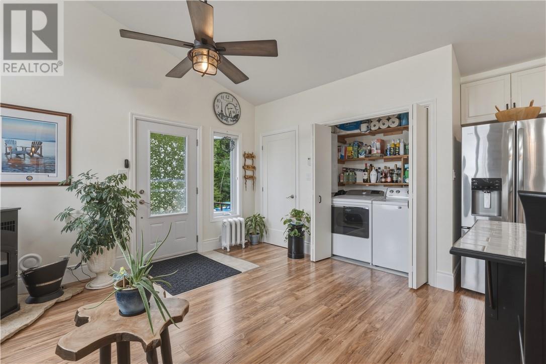 1386 Bay Estates Road S - 15