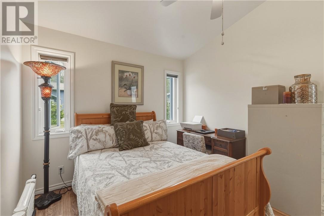 1386 Bay Estates Road S - 20