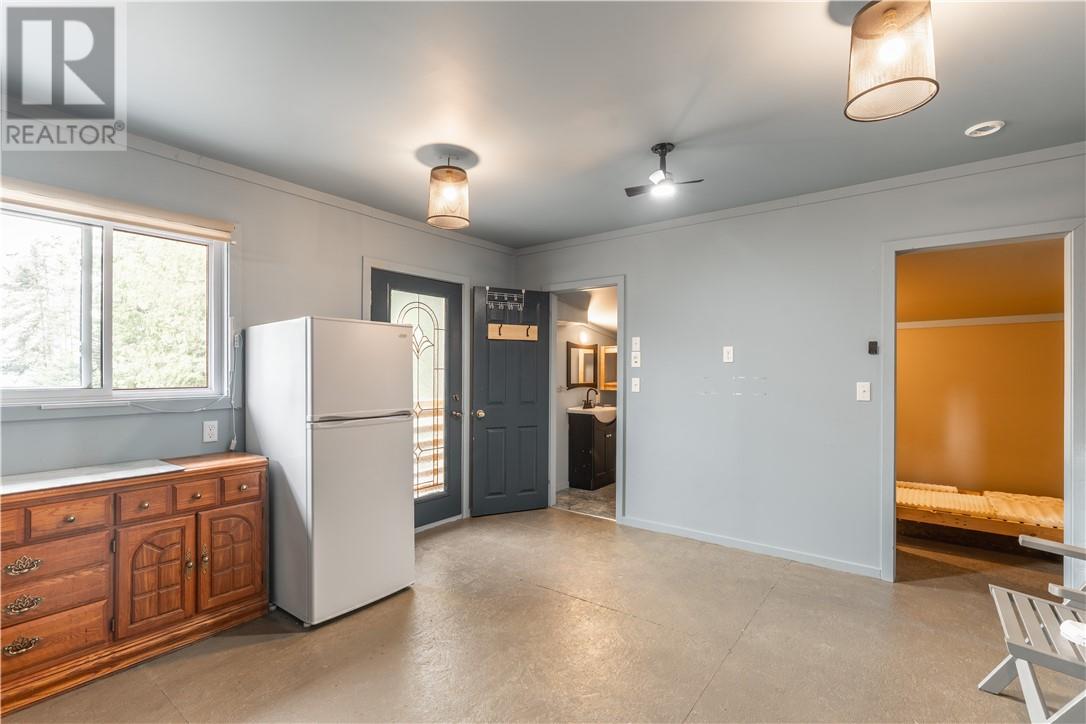 1386 Bay Estates Road S - 33