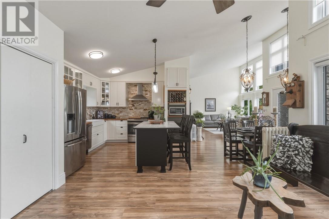 1386 Bay Estates Road S - 6