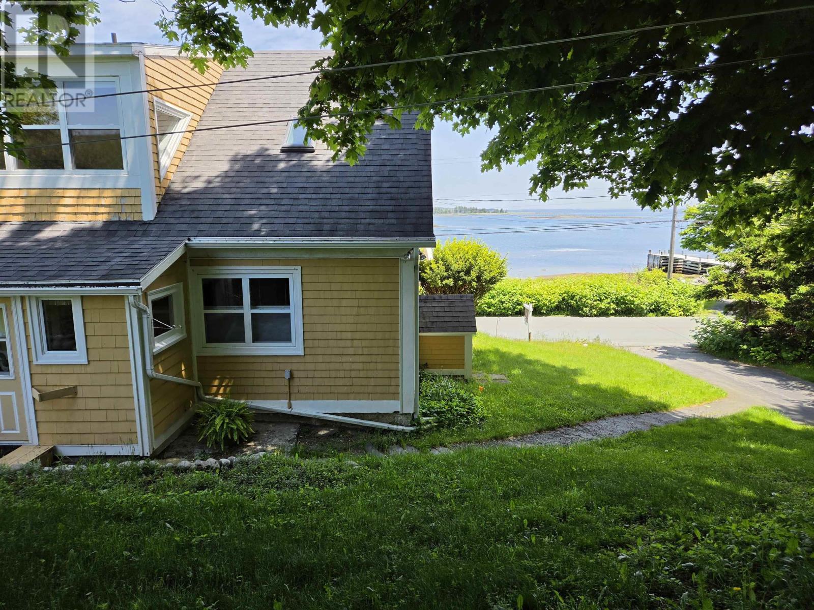 406 Kingsburg Road - 6