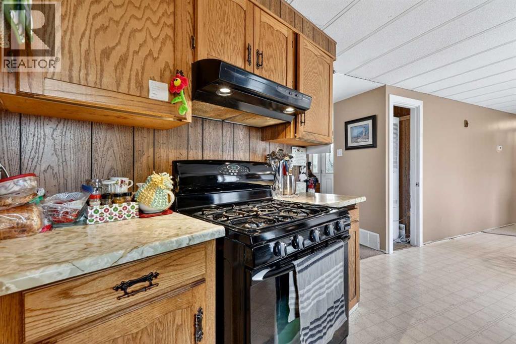 242041 Township Road 262 - 24