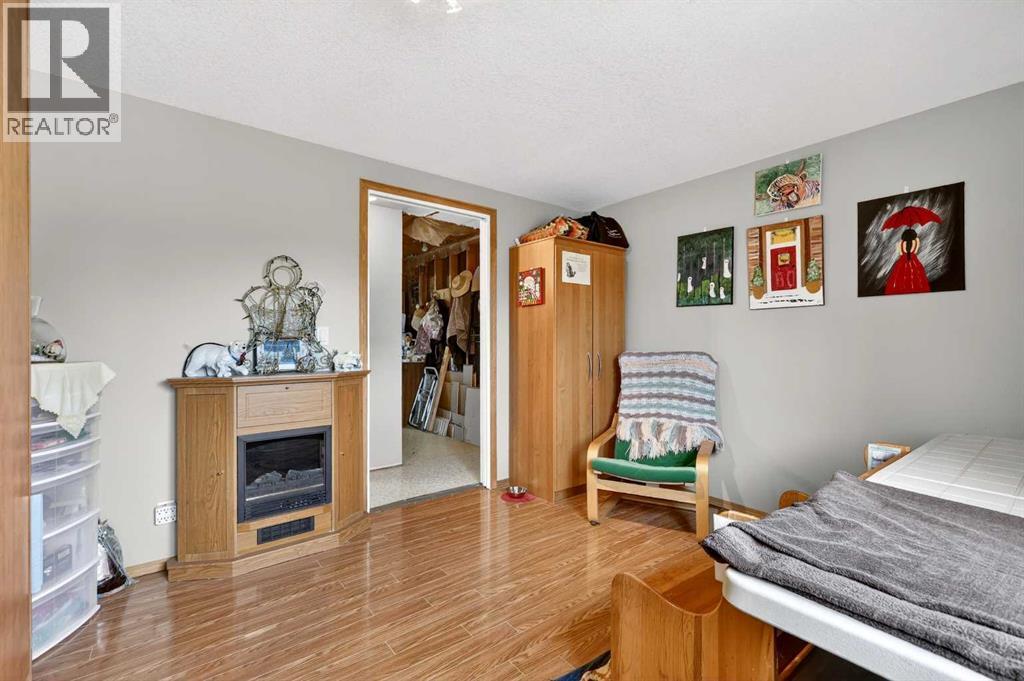 242041 Township Road 262 - 31