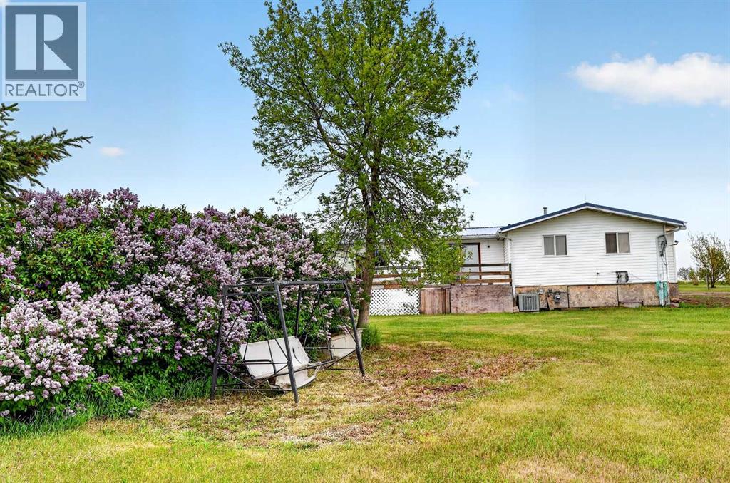 242041 Township Road 262 - 9