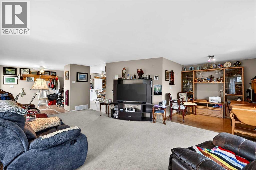 242041 Township Road 262 - 19