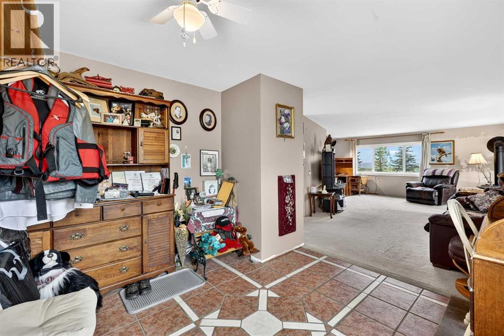 242041 Township Road 262 - 14