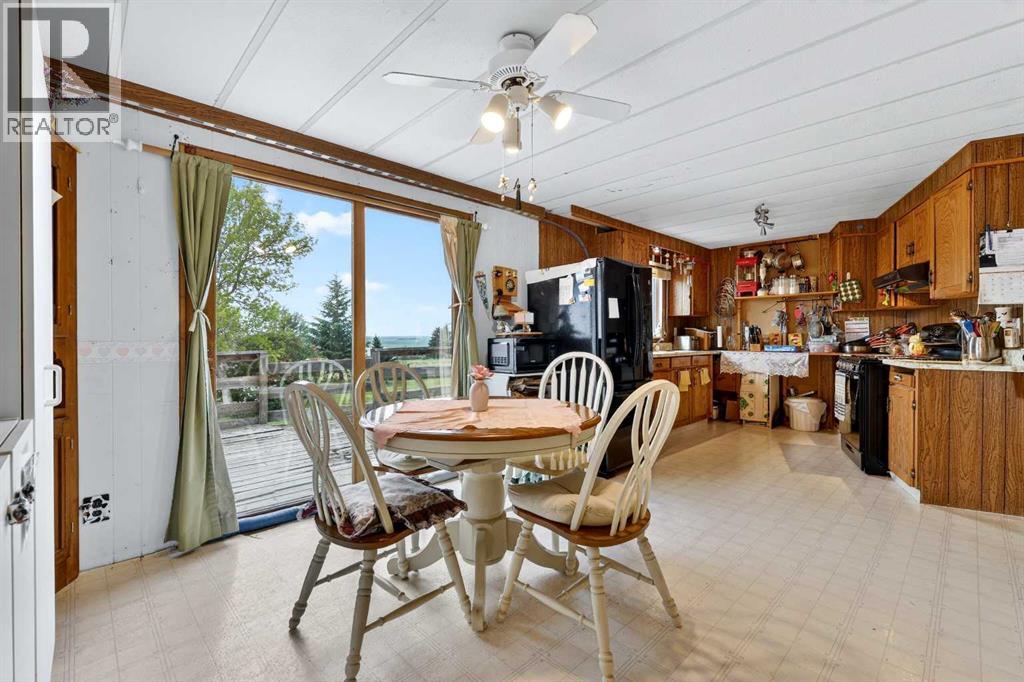 242041 Township Road 262 - 27