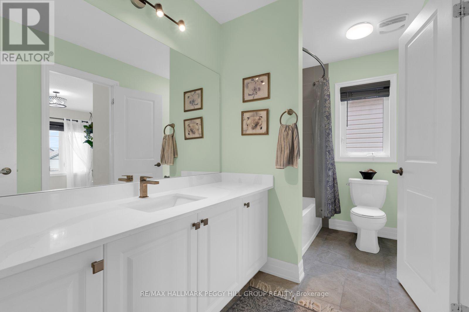 15 WAGNER CRESCENT - 16