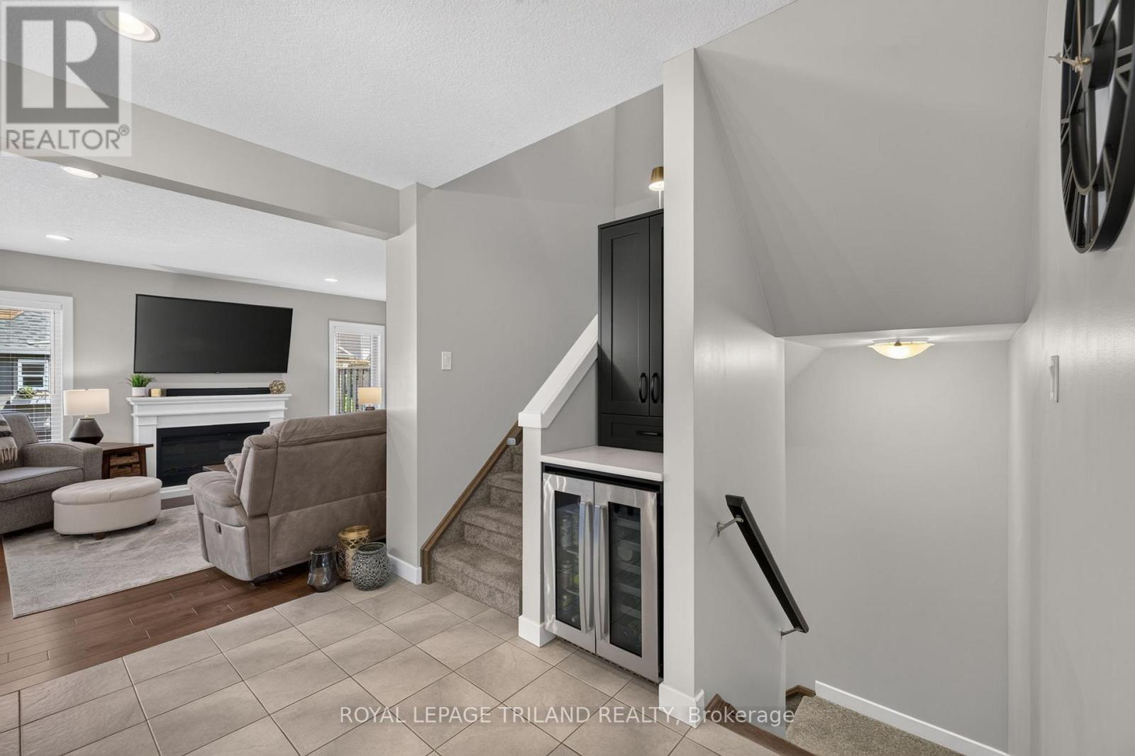 11 EMPIRE PARKWAY - 18