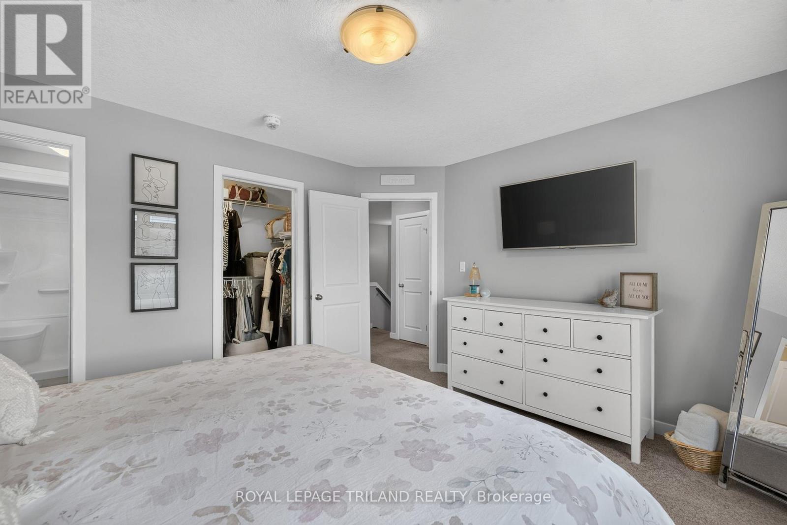 11 EMPIRE PARKWAY - 21