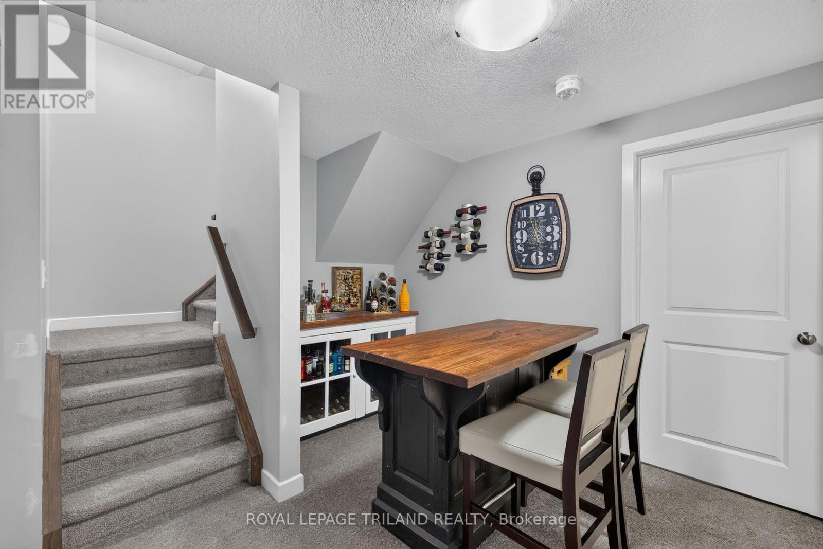 11 EMPIRE PARKWAY - 35