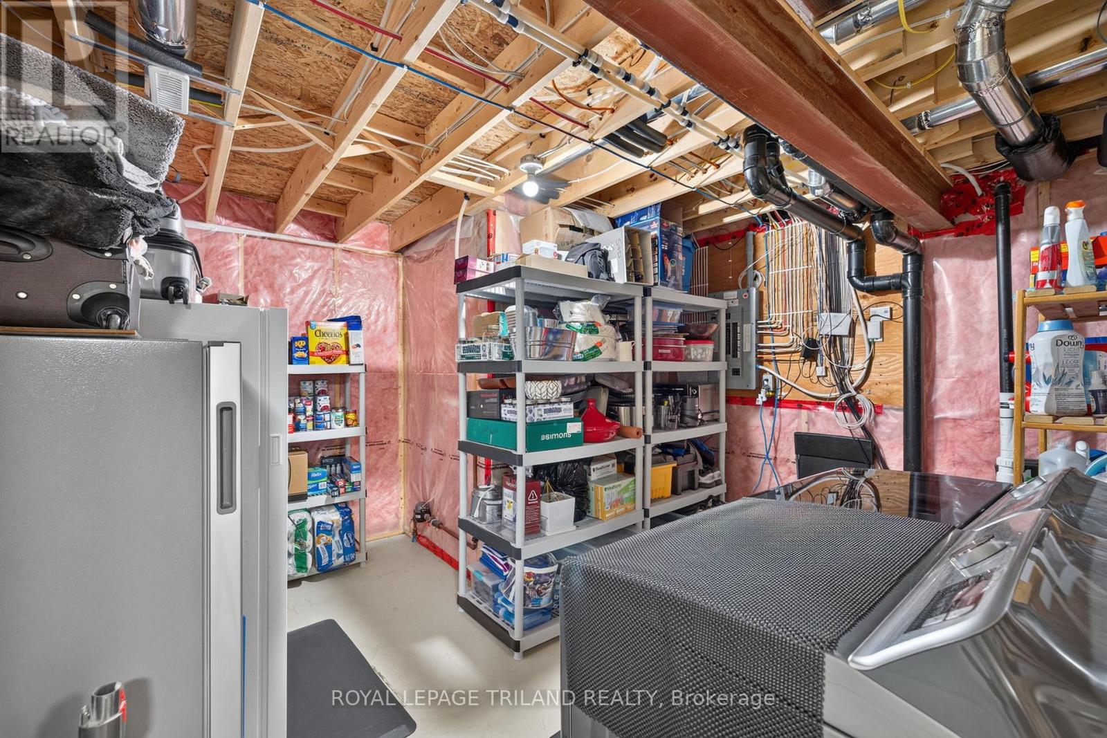 11 EMPIRE PARKWAY - 37