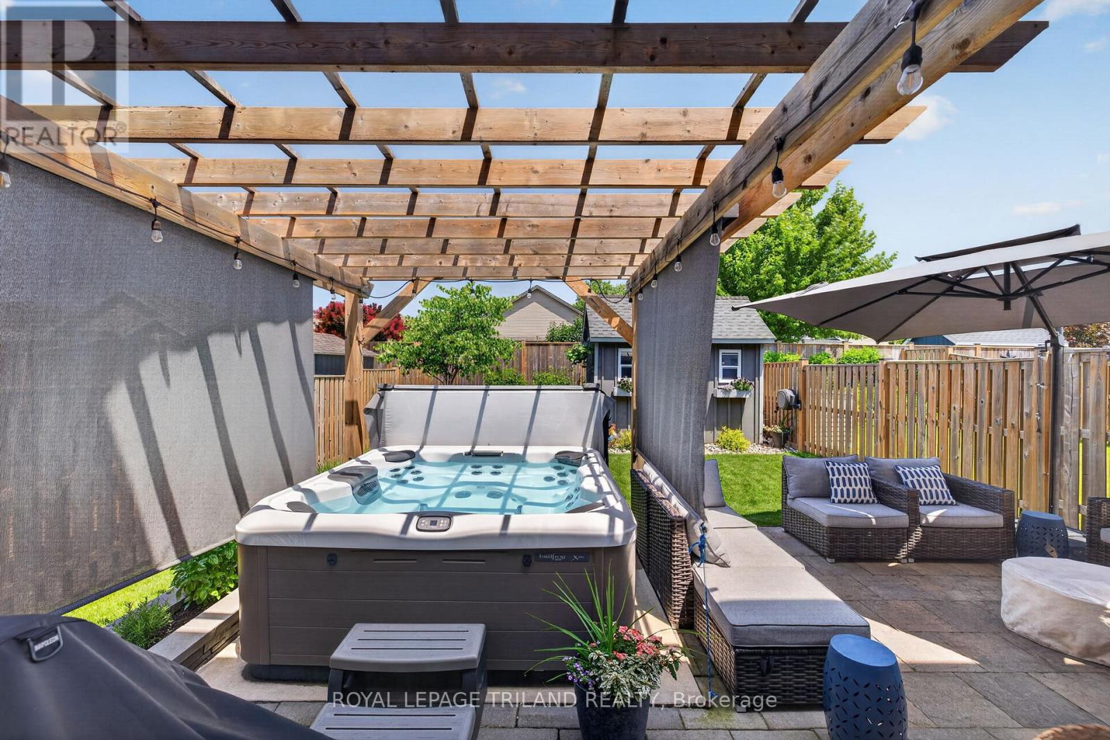 11 EMPIRE PARKWAY - 39