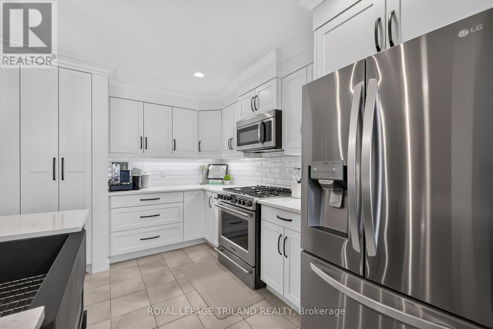 11 EMPIRE PARKWAY - 9