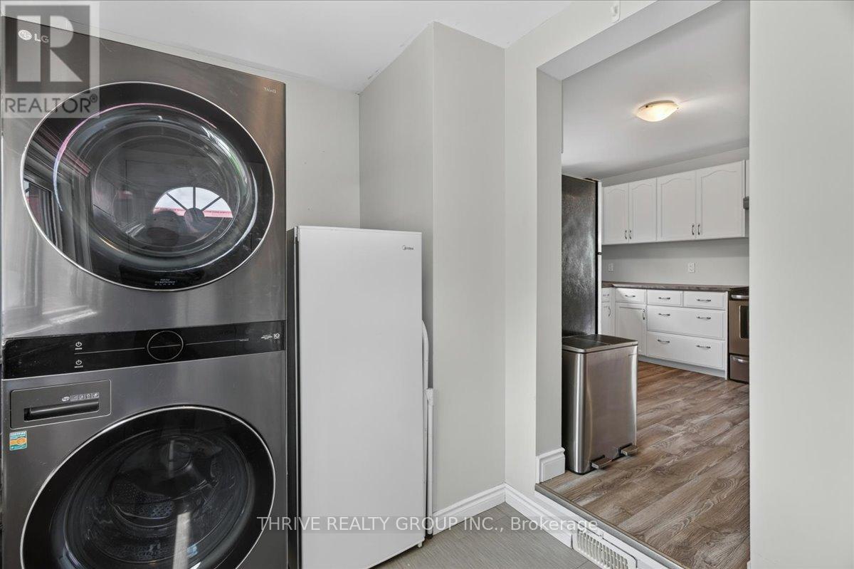 37 EMERY STREET W - 33